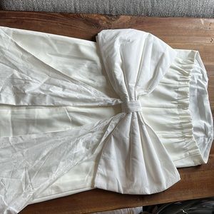 ATTENTION GETTER STRAPLESS BOW DETAILED MINI DRESS - IVORY